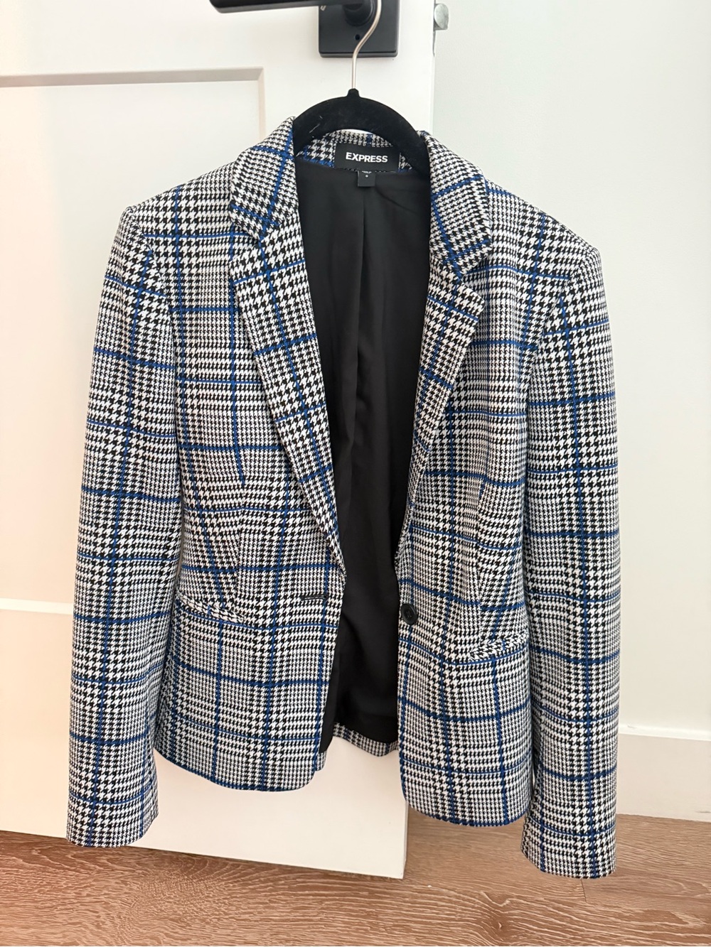 Express Black, White and Blue Glen Plaid Blazer